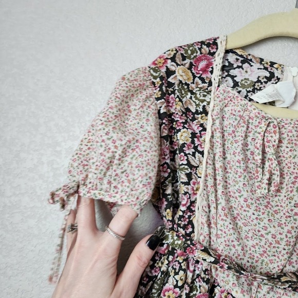 SHUTTER BUG by Betsy Daniels VTG 70s Girls Prairie Cottagecore Dress 8 Floral - Picture 8 of 9